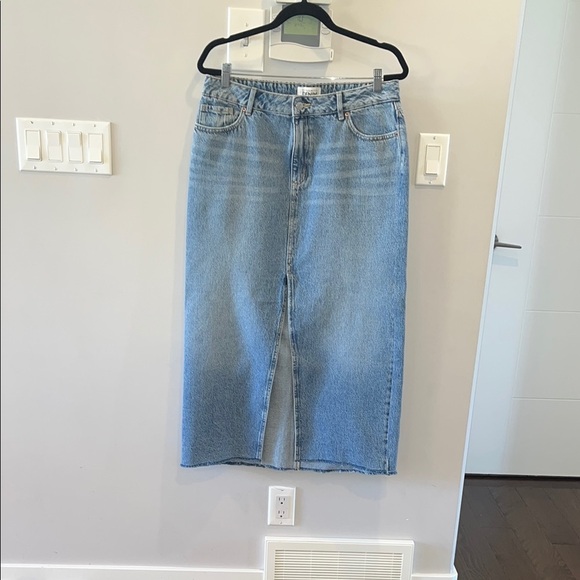 Dynamite Denim Maxi Skirt in Medium Light Indigo/Blue Monday - Picture 5 of 9